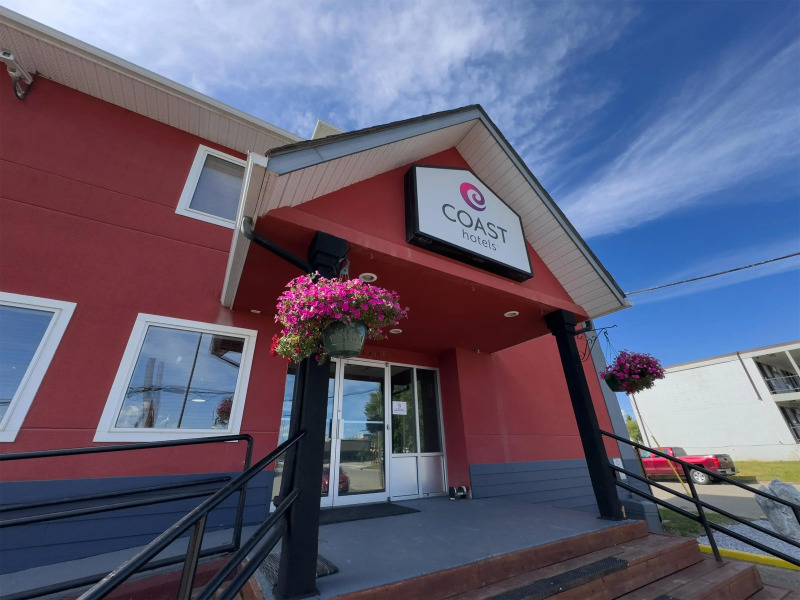 Lakeview Inn & Suites - Fort St. John