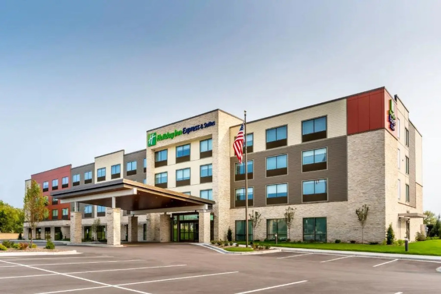 Holiday Inn Express Milwaukee West Allis by IHG