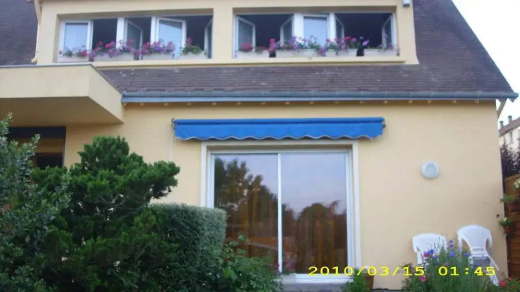 Les 3 chambres de LYLY situées a Brou