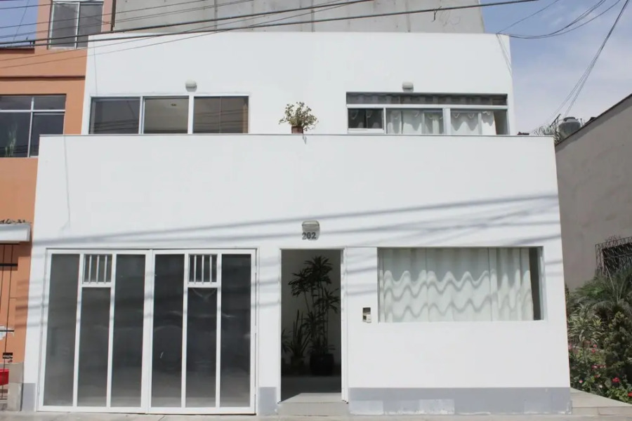 Monterrico Suites Hotel