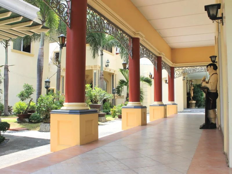 Prince Hotel