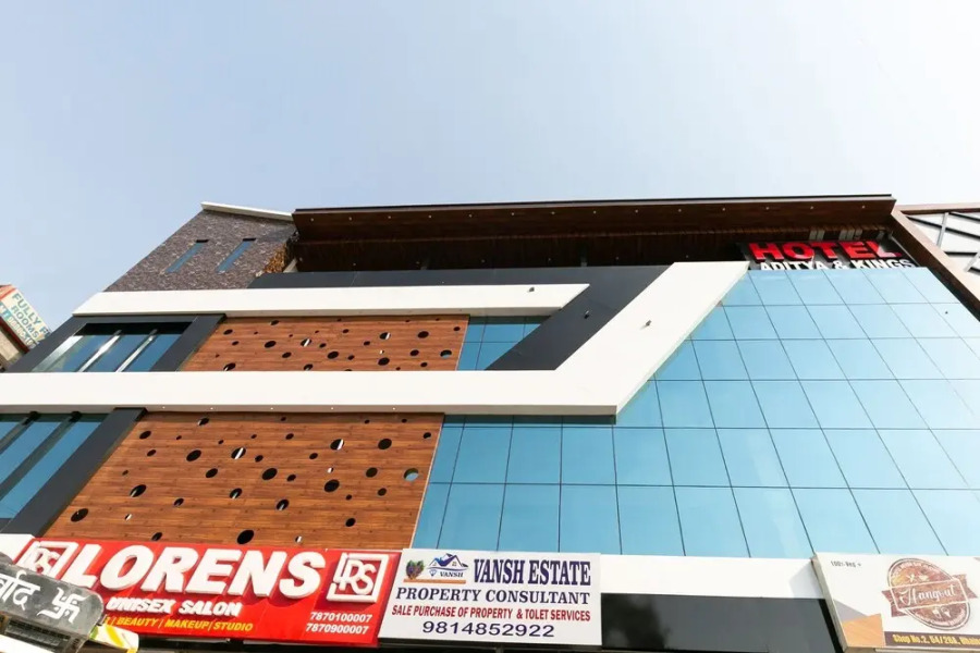 OYO 35938 Hotel Aditya & Kings