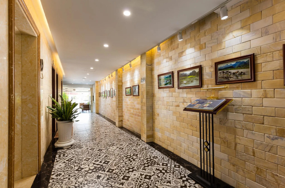 Liberty Hall Tam Coc Hotel & Villa