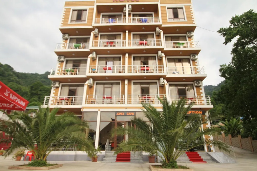 ОТЕЛЬ MEDEA kvariati