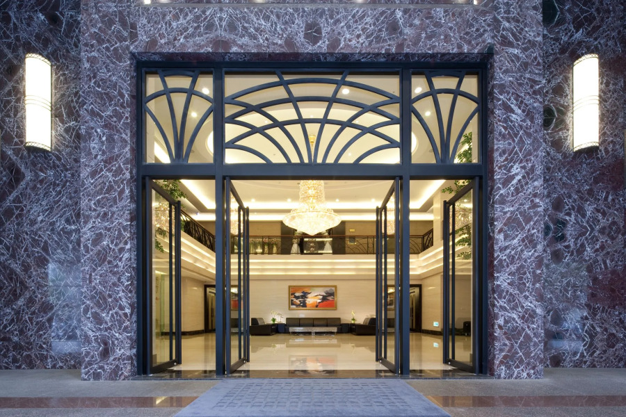 Queena Plaza Hotel Tainan