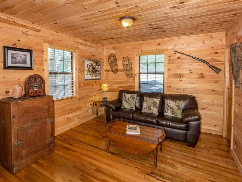 Bearadise Retreat Cabin