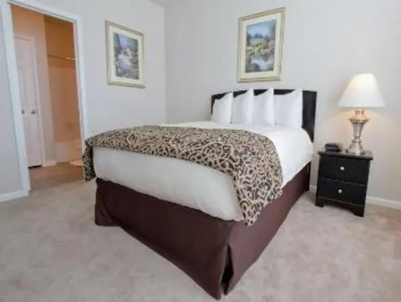 Steeplechase on Maple by ExecuStay (EXEC-MW.STEEPLE-1BR)