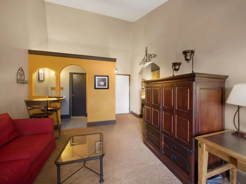 Ramada by Wyndham Monument