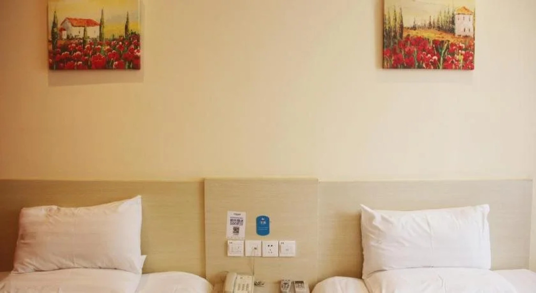 Hanting Express Yiyang Binjiang Road Branch