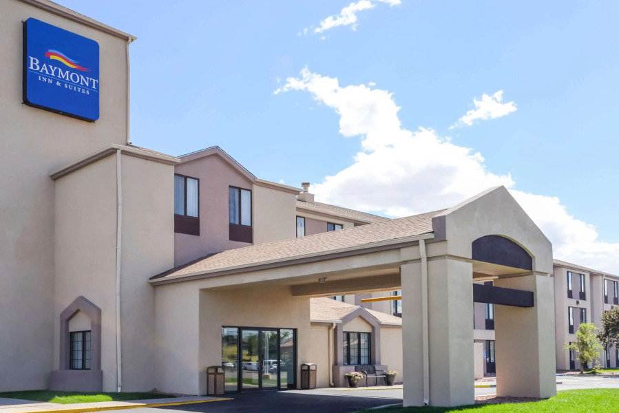 Howard Johnson by Wyndham Funes