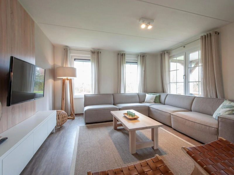 Restyled villa with infrared sauna, in a holiday park, 400 m from the sea