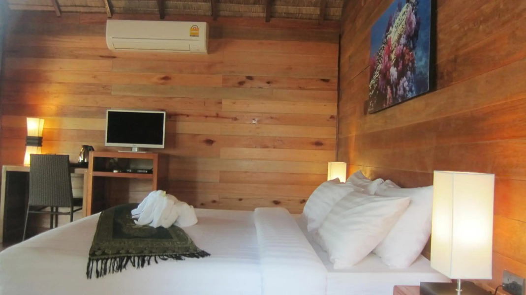 Ten Moons Lipe Resort