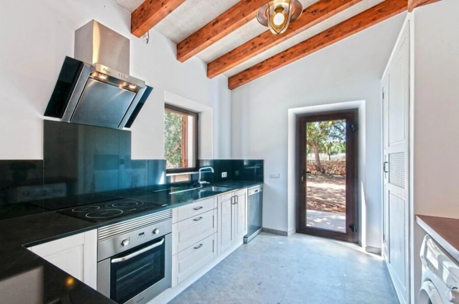 Son Guillot Den Pedro