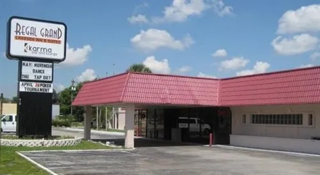 Regal Grand Lakeside Inn