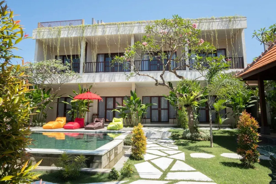 Mupu Jana G.House Keramas