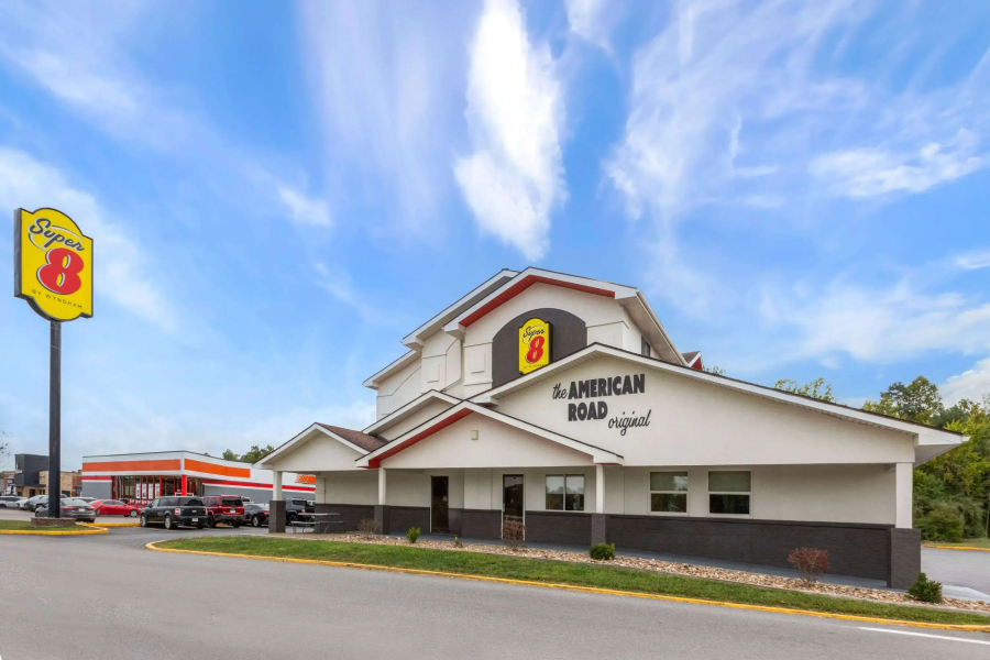 Super 8 by Wyndham Summersville/New River National Park