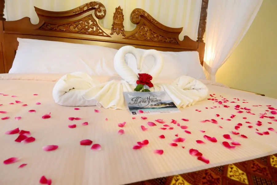 IStana Pool Villas & Spa