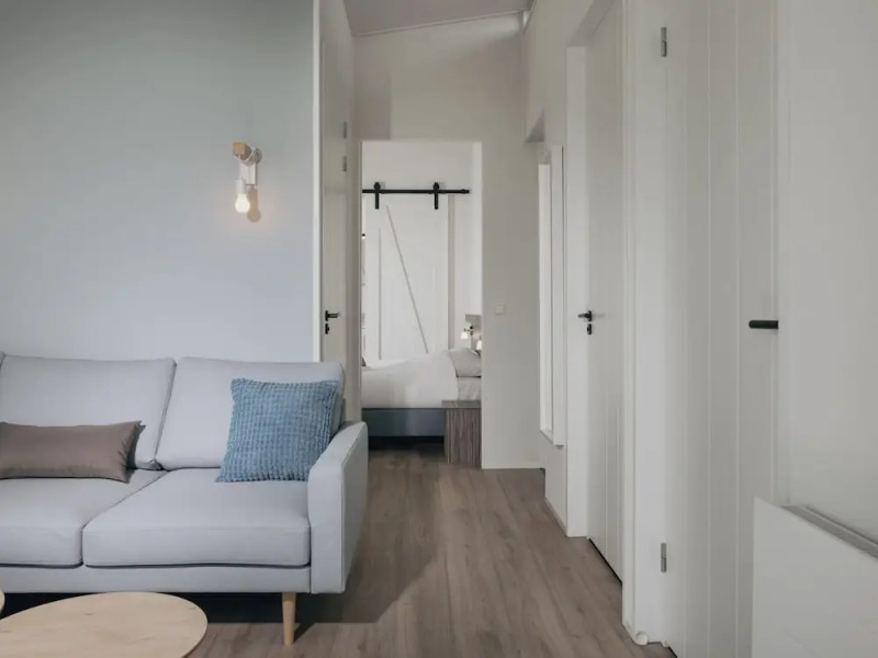 Luxury Lodge with 2 Bathrooms near Markermeer