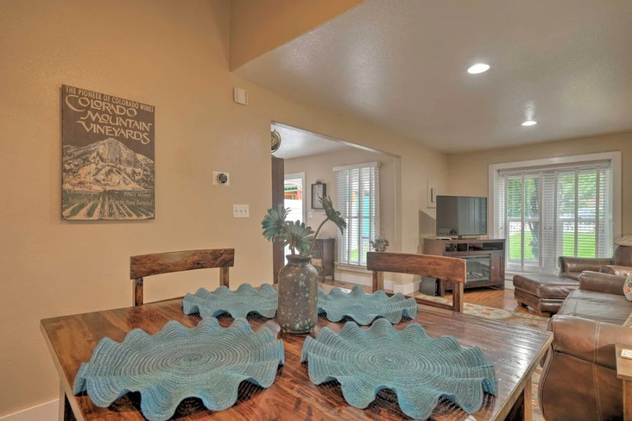 Creekside Home w/ Patio, Walk to Manitou Incline!