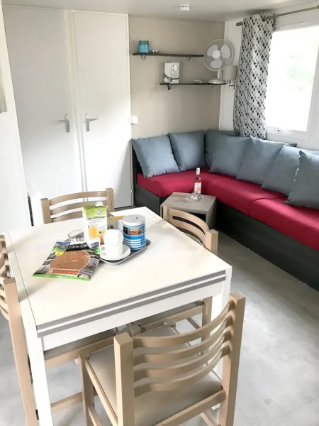 Property With 3 Bedrooms in Les Mathes, With Pool Access and Enclosed