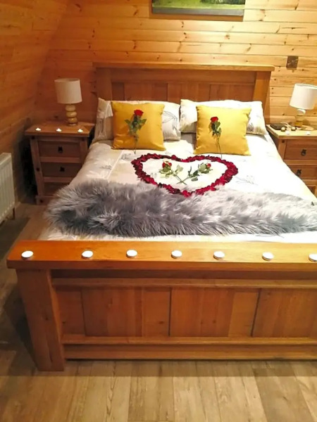 Tollymore Luxury log cabins