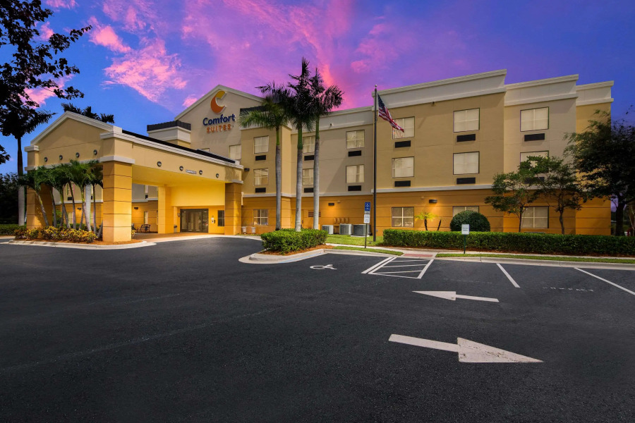 Comfort Suites Vero Beach I-95