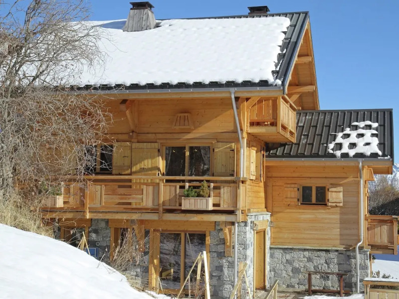 Comfortably Furnished Chalet Just 80 m. From the Slopes