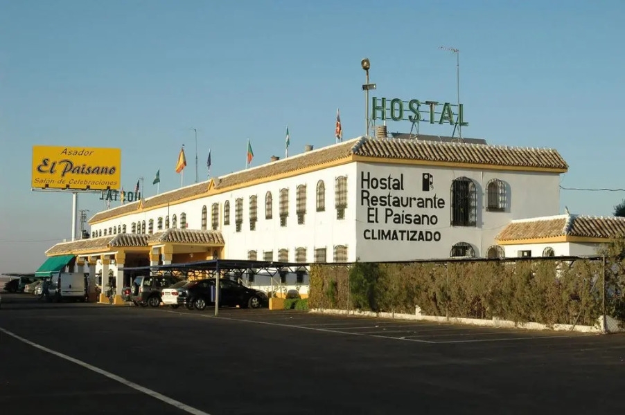 OYO Hostal El Paisano