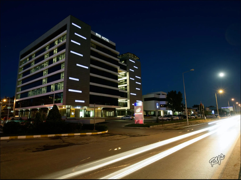 RYS Hotel & Restaurant