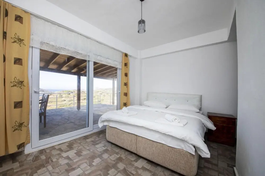 Peaceful House With Private Beach in Gumusluk