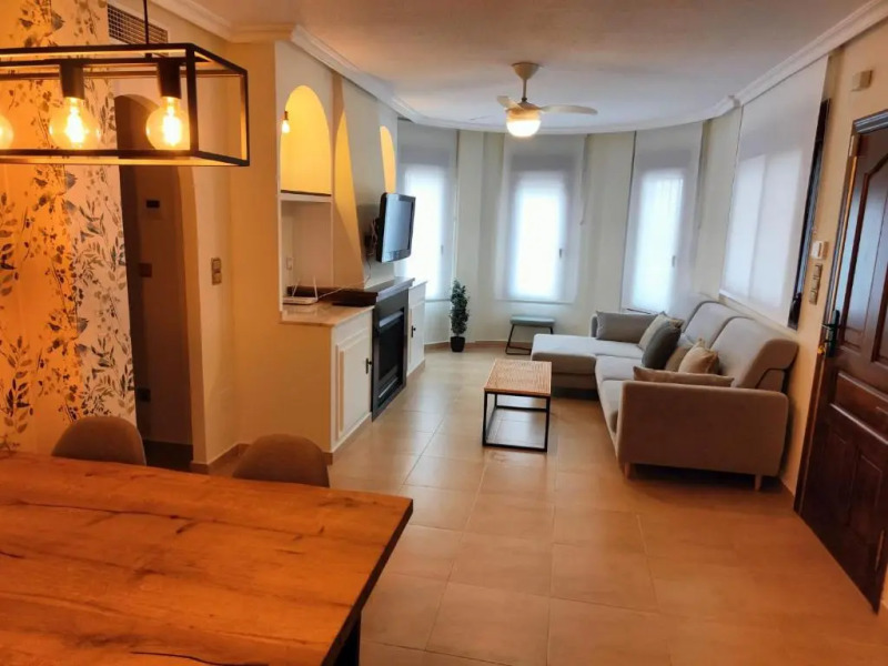 Magnífica villa con piscina La Marina-Oasis a 3km de la playa