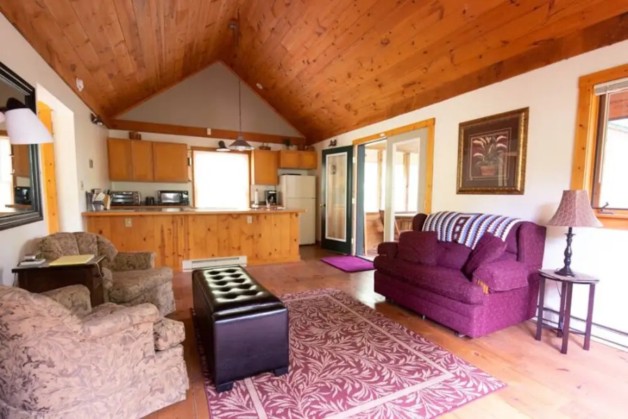 Brickyard Cottage 3 by Winfield Inn