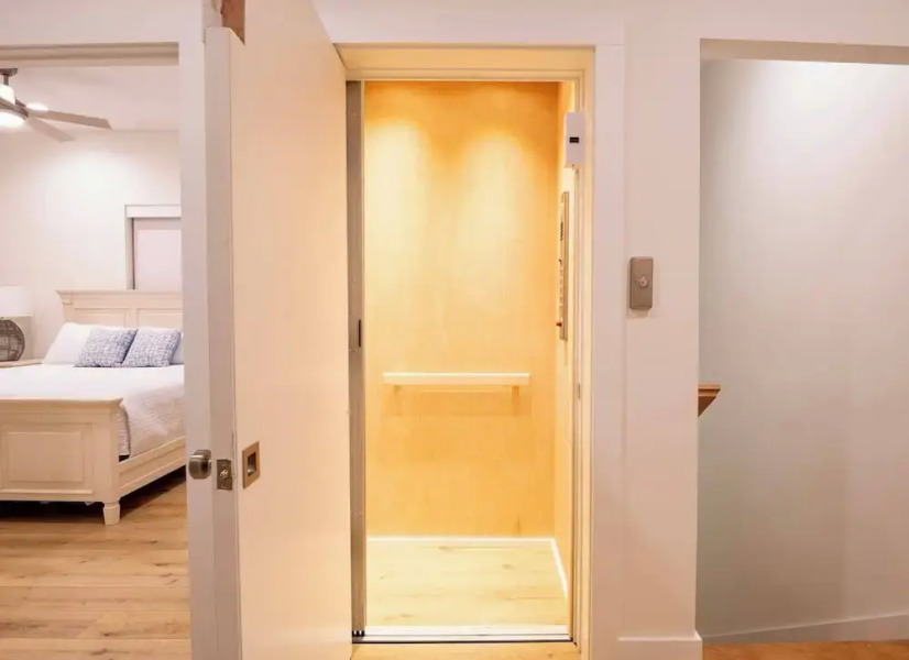 8 Bed 9 Bath Private Pool Grill Walk to Beach