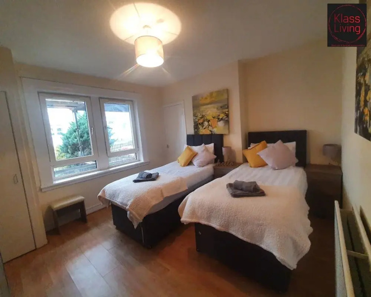Two Bedroom Apartment by Klass Living Serviced Accommodation Airdrie - Nicol Apartment With WiFi & Parking
