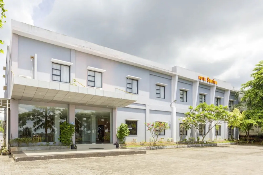 OYO 3343 Sunrise Hotel