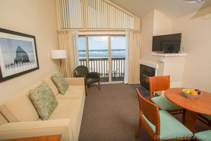 Schooner's Cove Inn