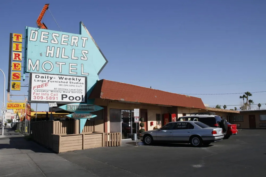 Desert Hills Motel