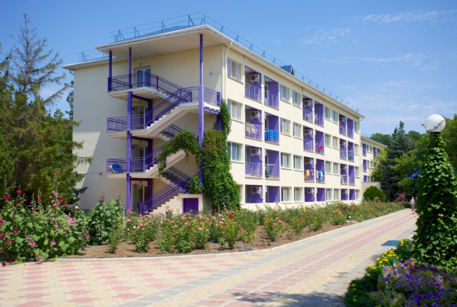 Luchezarnyj (Nikolaevka)