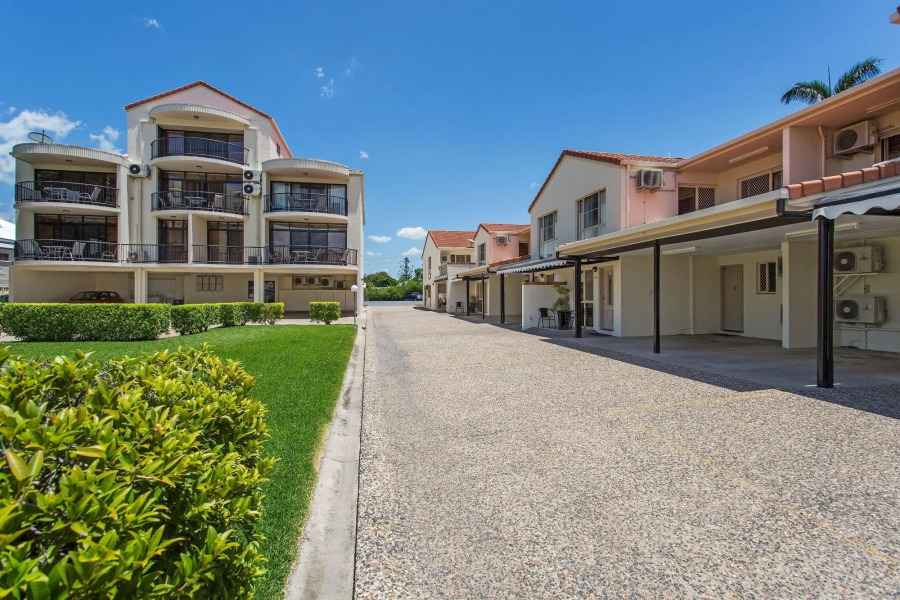 Cityville Apartments & Motel