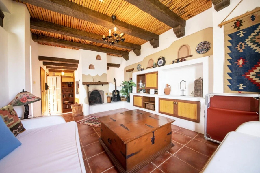 Villa in Bodrum With Shared Pool and Backyard