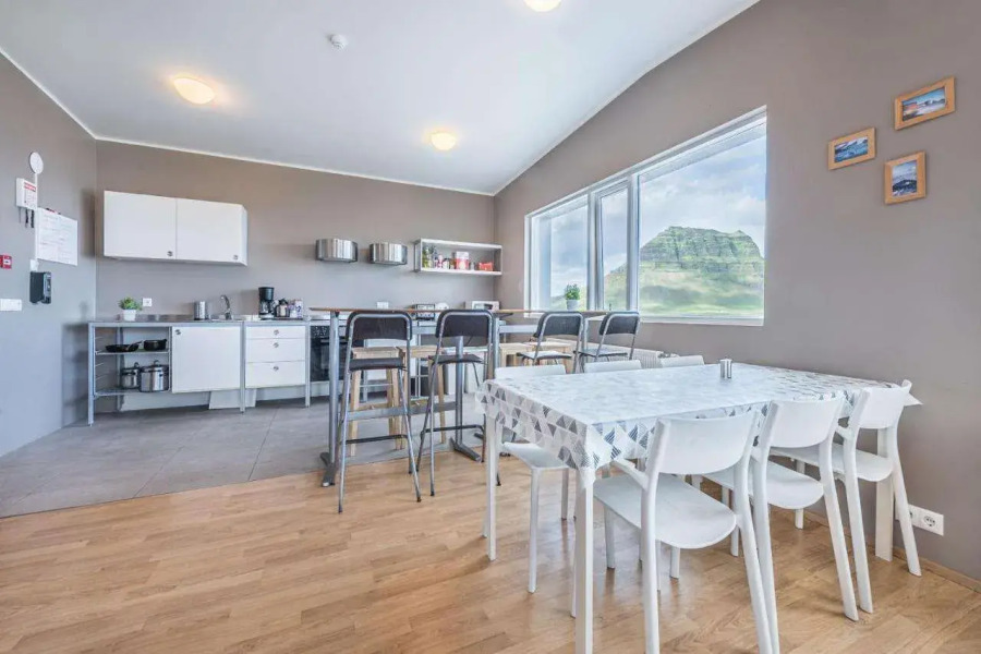 Stoð Guesthouse and apartments