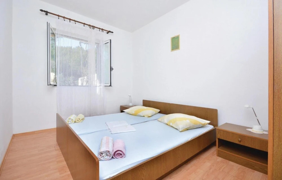 Amazing Home in Ivan Dolac With Wifi and 1 Bedrooms