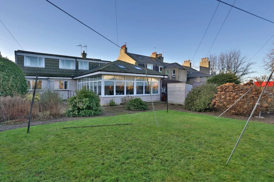 Lindhome Guest House Bed  Breakfast