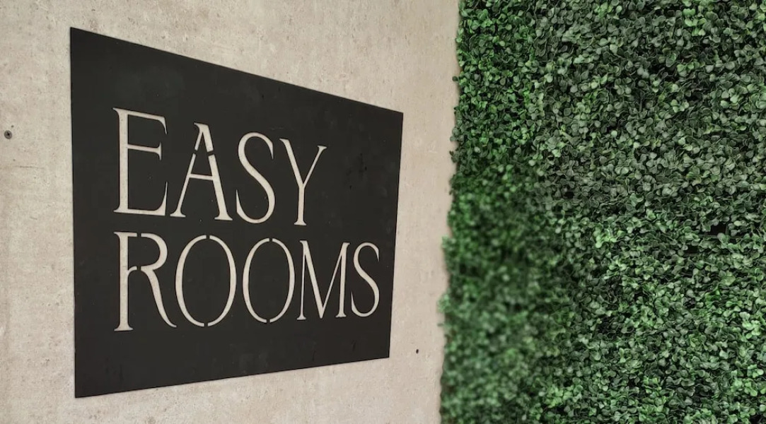 The Easy Rooms