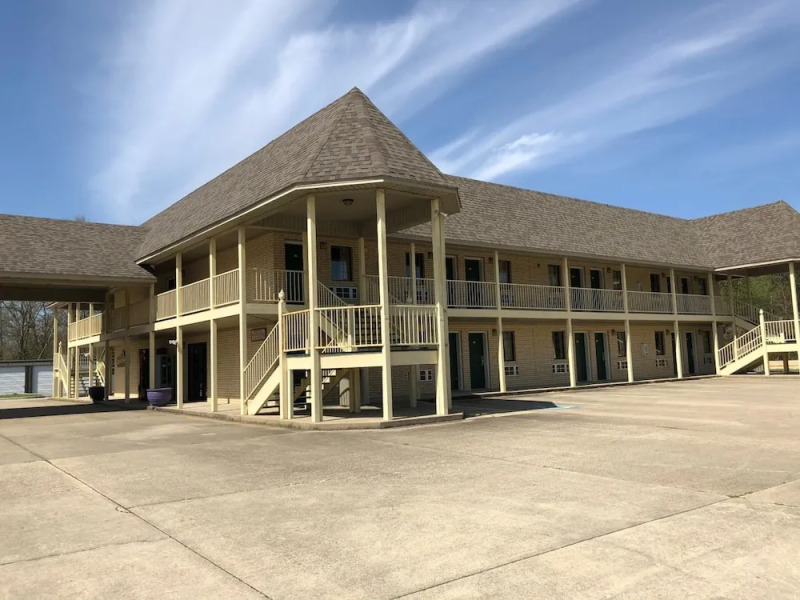 Riverwood Inn of Glenwood