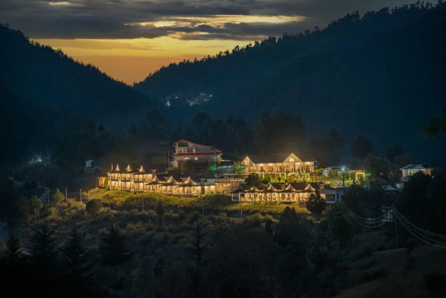 Chails Hamlet Resort