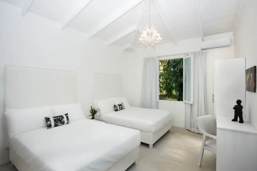 Gigi Brown Villa Frida Puerto Viejo