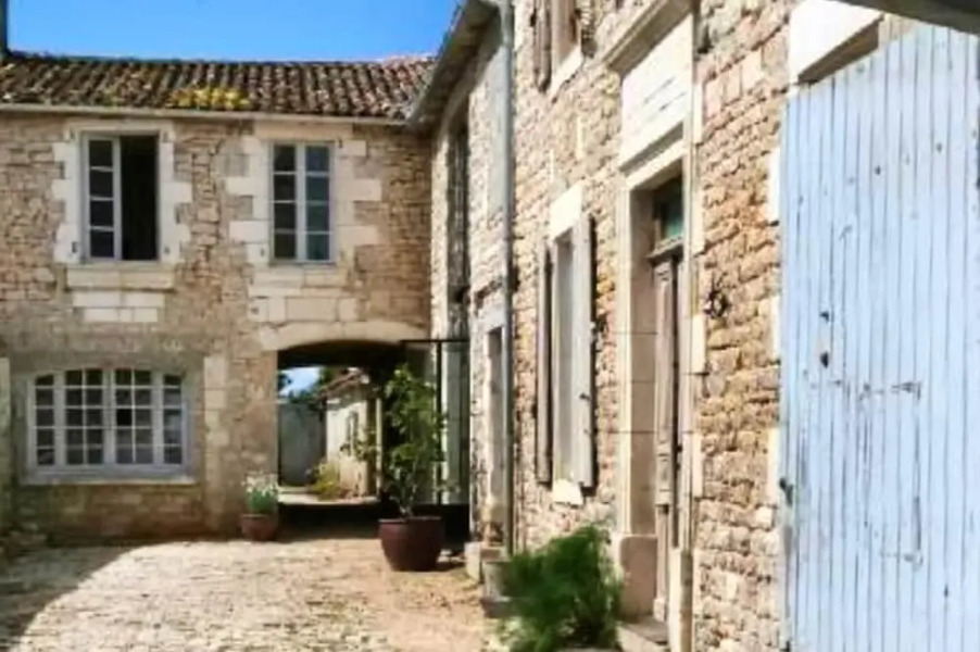 Apartment With 2 Bedrooms in Jonquières, With Wifi