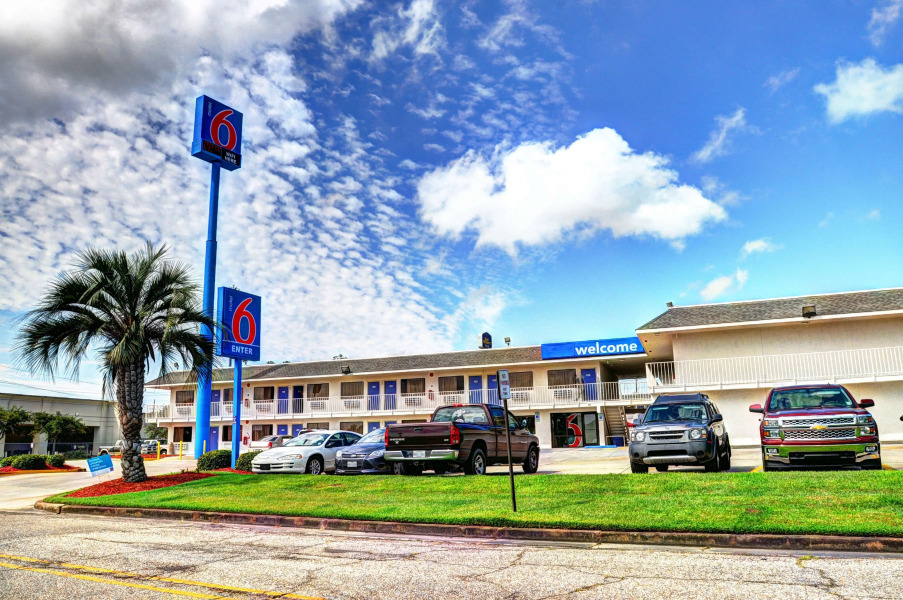 Motel 6 Slidell, LA - New Orleans