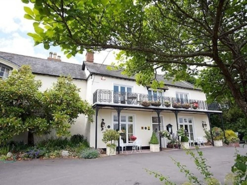 Farthings Hotel and Restaurant